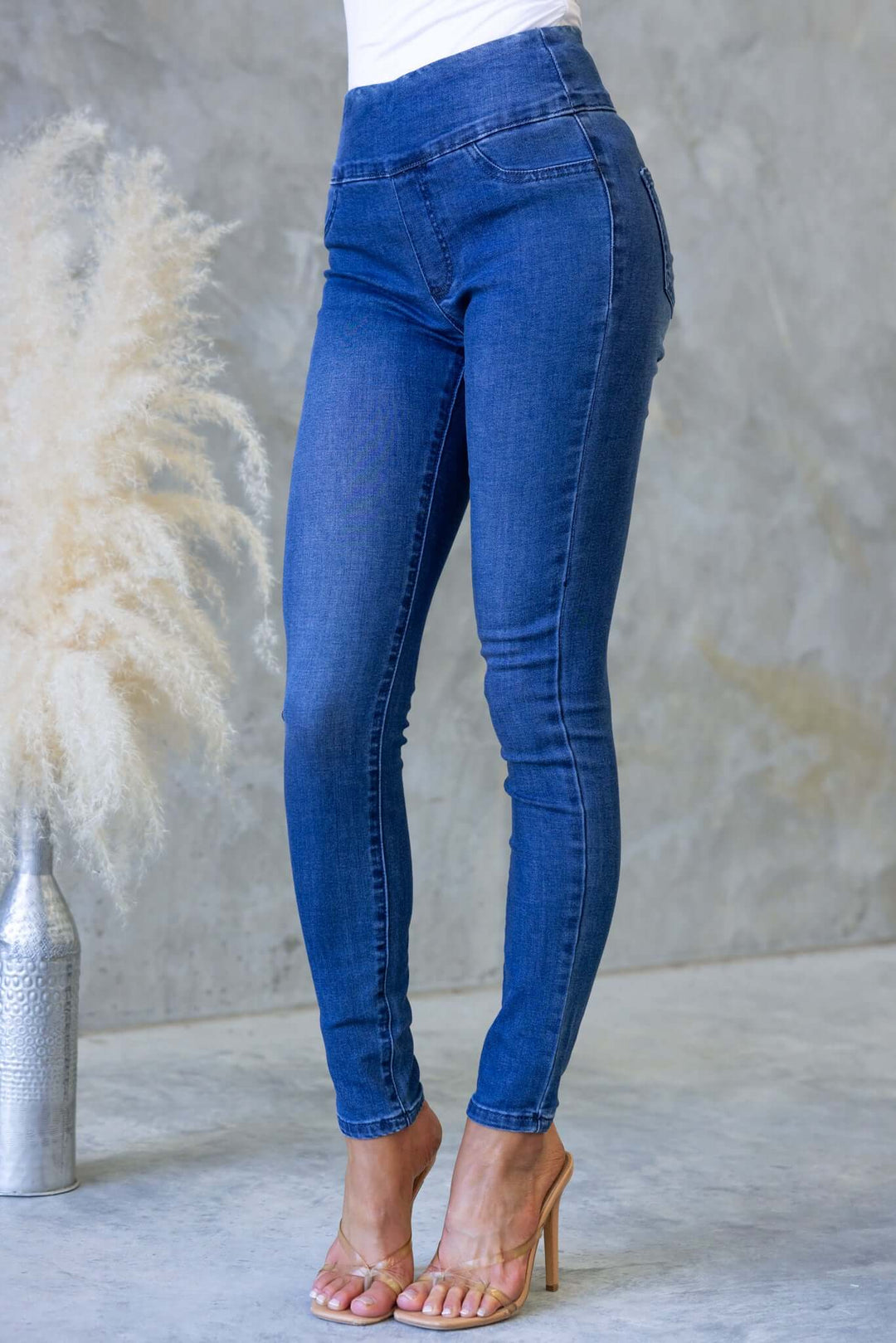 Saint Jeggings